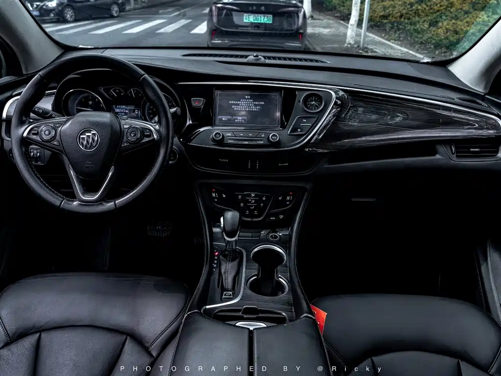 Buick Envision Plus 2018 — фото 3