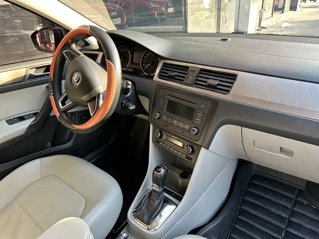 Skoda Rapid 2016 — фото 10