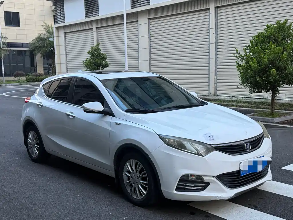 Changan Eado XT 2013 — фото 3