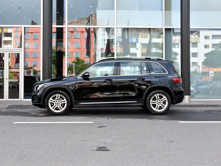 Mercedes-Benz GLB 2023 — фото 3