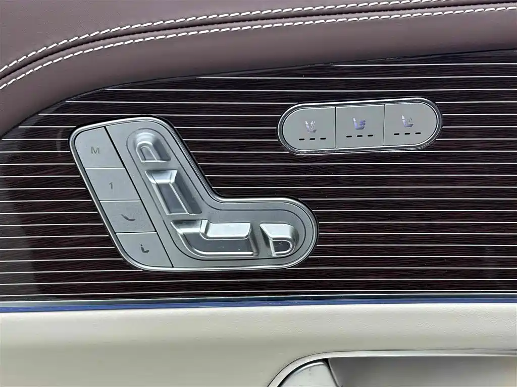 Mercedes-Benz GLS 2024 — фото 24