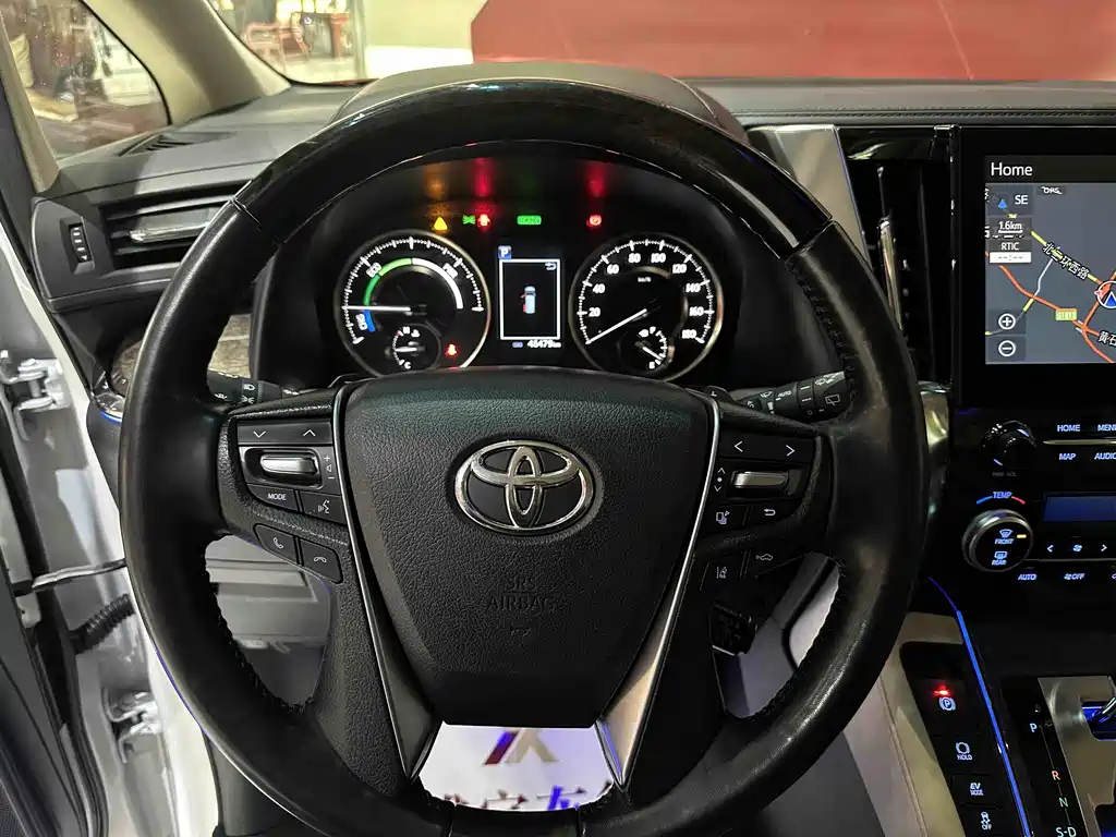 Toyota Vellfire 2023 — фото 5