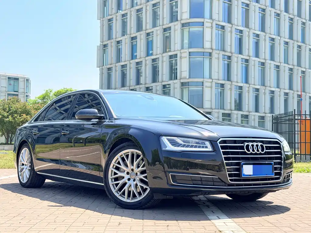 Audi A8 2015 — фото 3