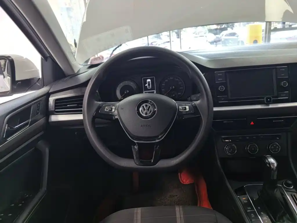 Volkswagen Lavida 2019 — фото 11