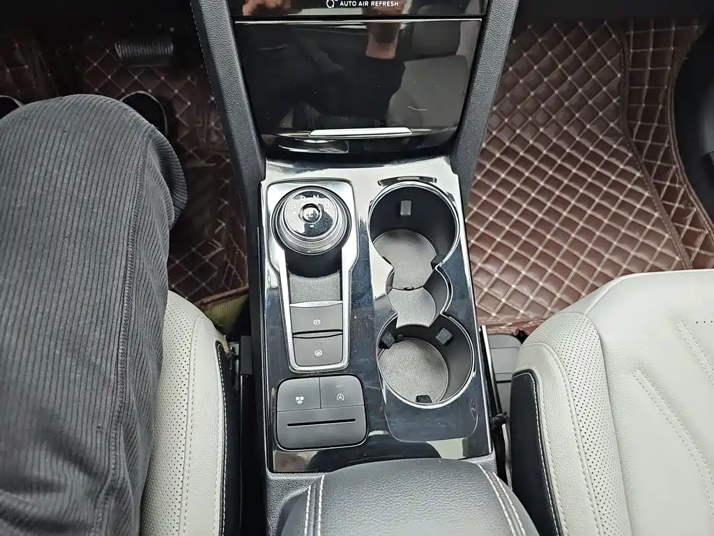 Ford Escape 2021 — фото 14