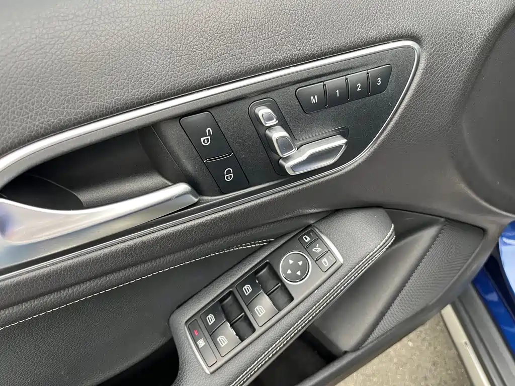 Mercedes-Benz GLA 2018 — фото 18