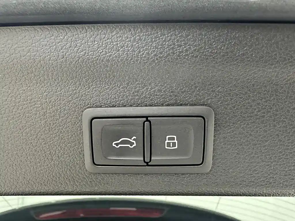 Audi Q3 2023 — фото 15