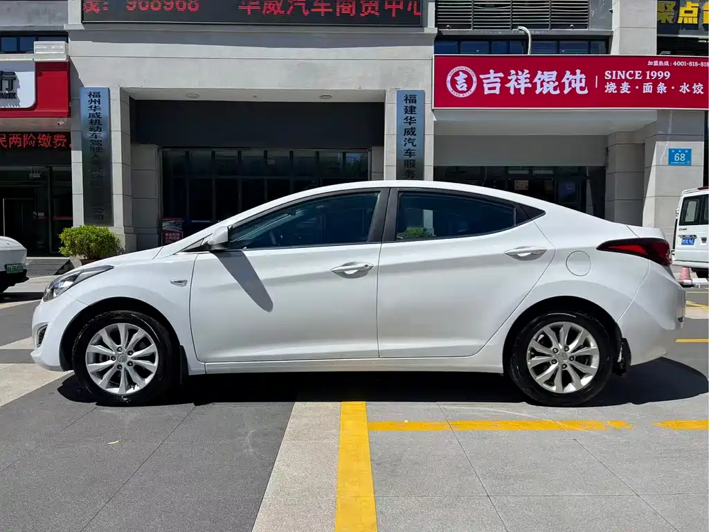 Hyundai Elantra Langdong 2018 — фото 4