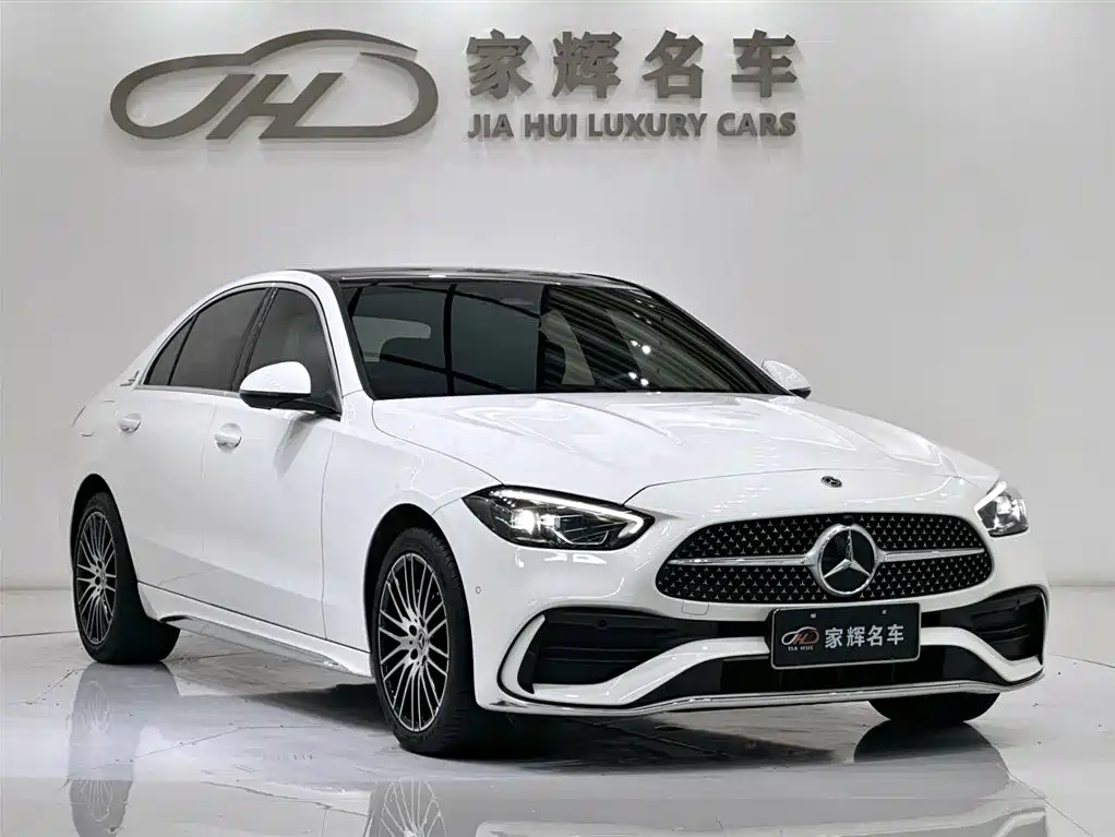 Mercedes-Benz C-Class 2024 — фото 3