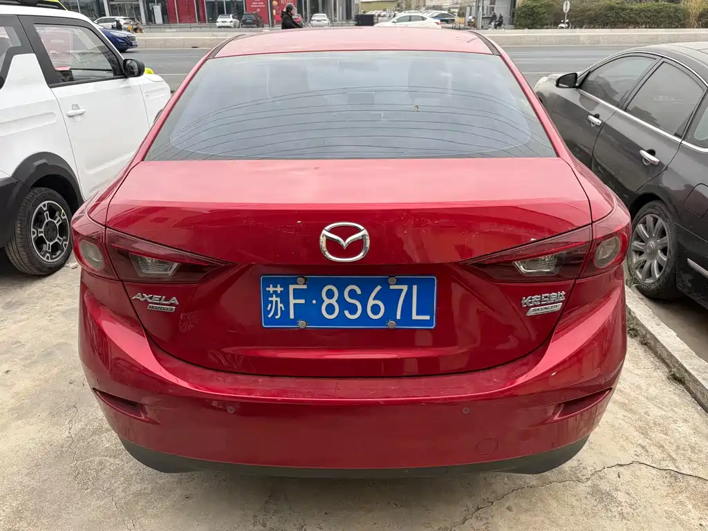 Mazda 3 Axela 2016 — фото 17