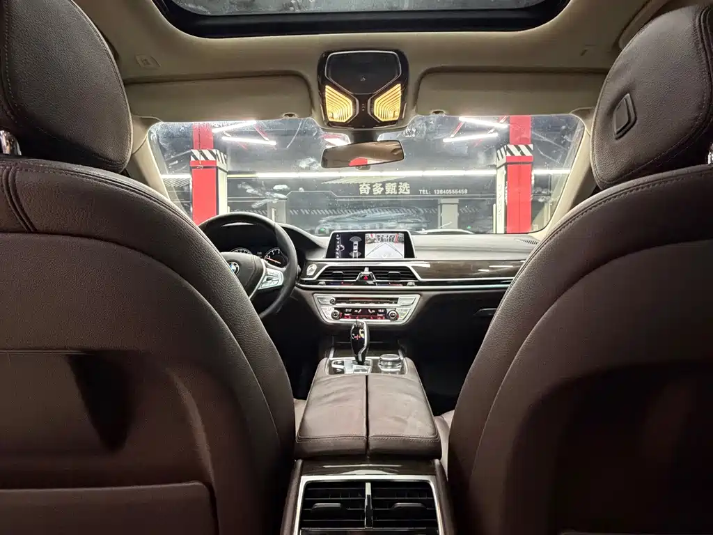 BMW 7 Series 2016 — фото 17