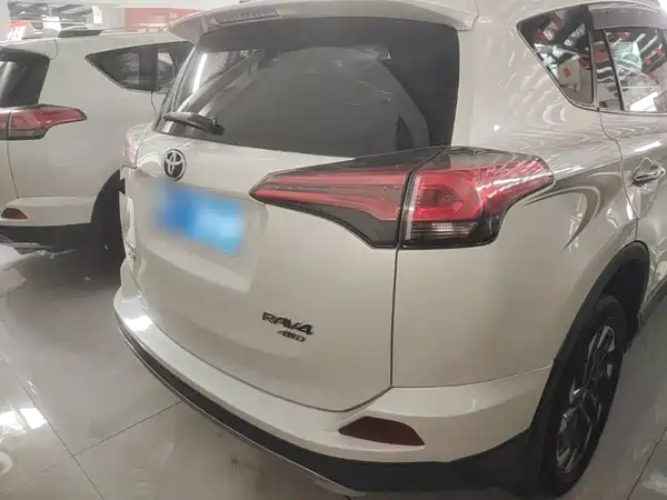 Toyota RAV4 2017
