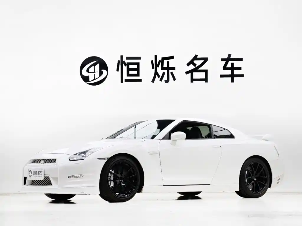 Nissan GT-R 2012
