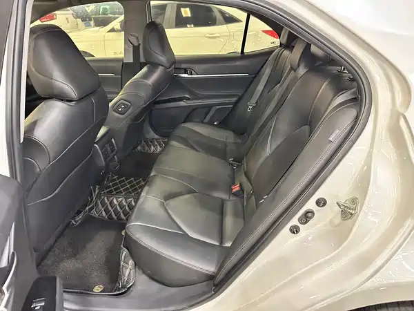 Toyota Camry 2019