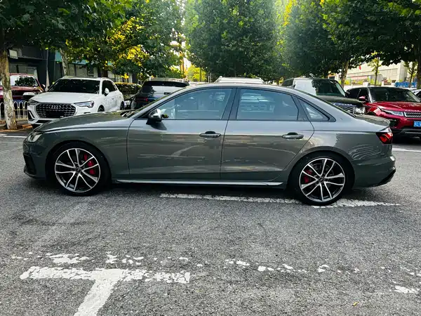 Audi S4 2024