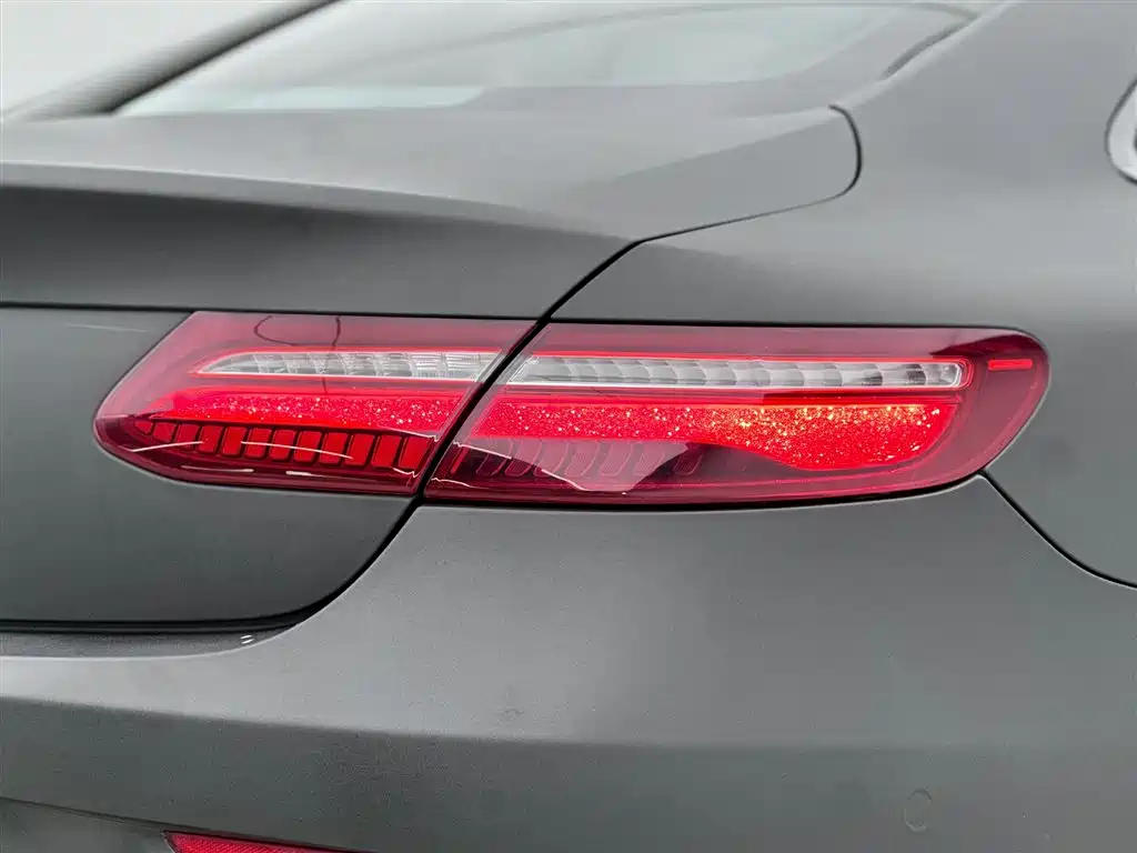 Mercedes-Benz E-Class 2019 — фото 16