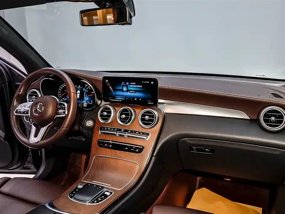 Mercedes-Benz GLC 2023 — фото 23