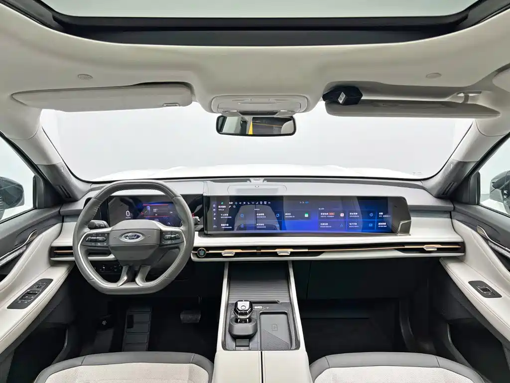 Ford Edge 2023 — фото 24