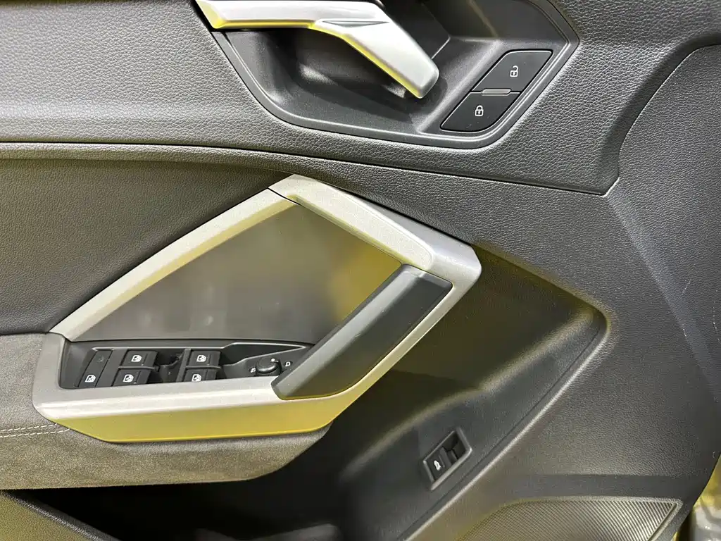 Audi Q3 2023 — фото 14