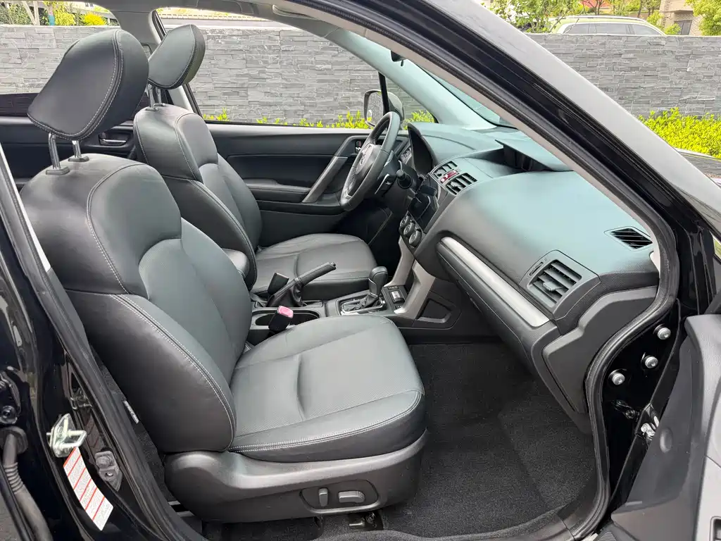 Subaru Forester 2015 — фото 21