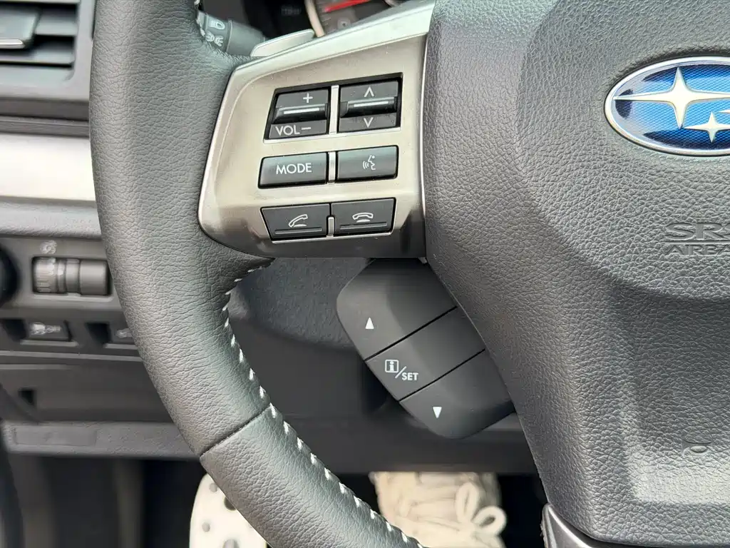 Subaru Forester 2015 — фото 34