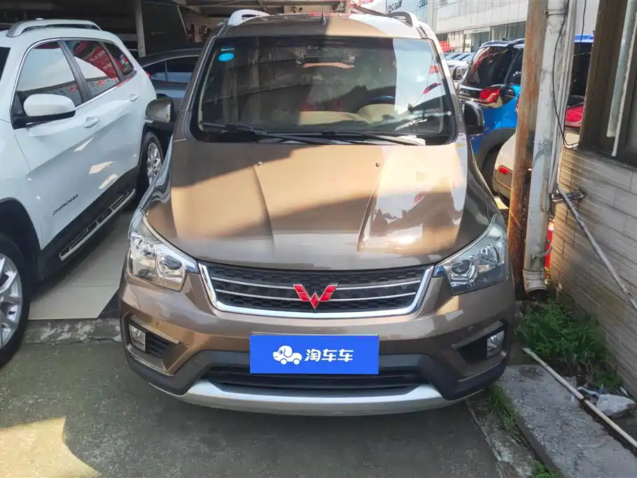 Wuling Hongguang 2017 — фото 2