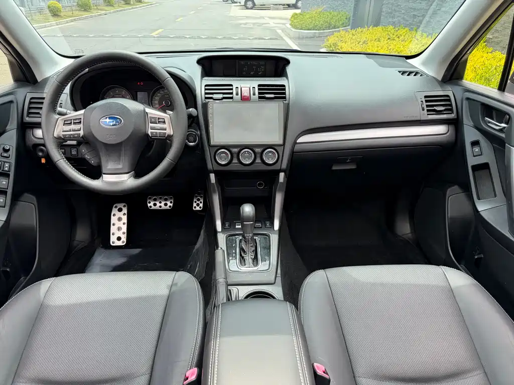 Subaru Forester 2015 — фото 15