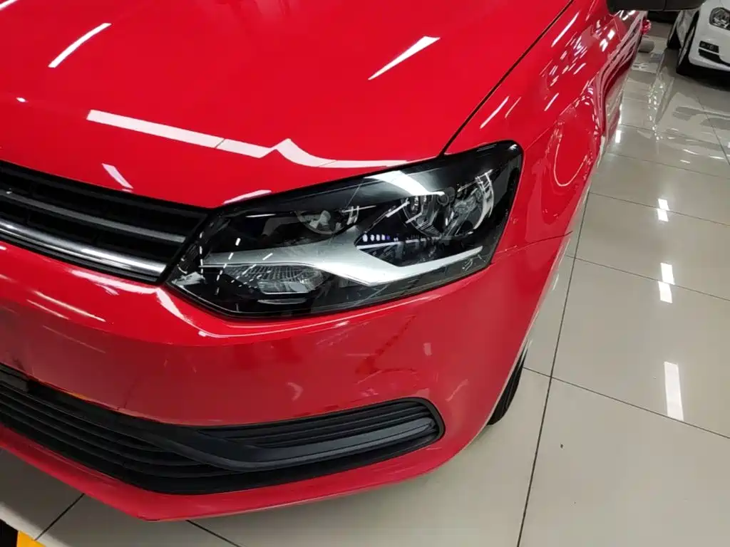 Volkswagen Polo 2016 — фото 24