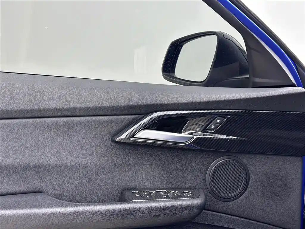 BMW 1 Series 2019 — фото 13