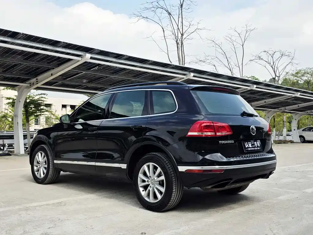 Volkswagen Touareg 2017 — фото 7