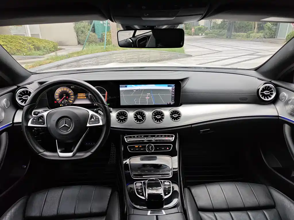 Mercedes-Benz E-Class 2017 — фото 10