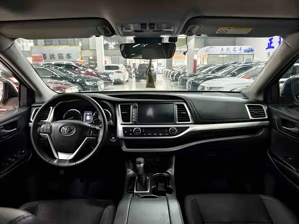 Toyota Highlander 2018