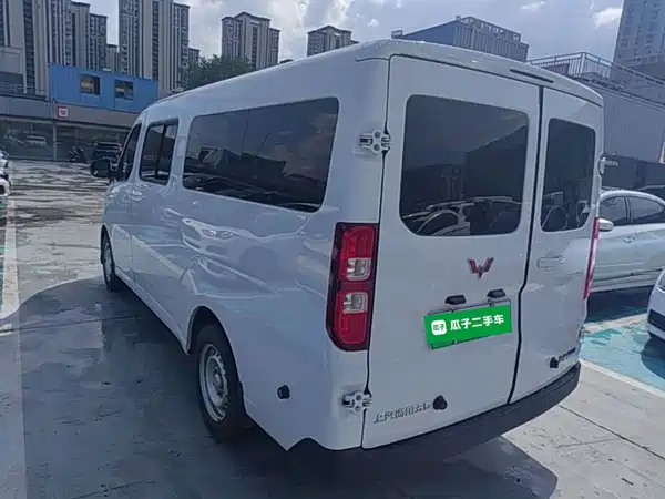 Wuling Yangguang 2025