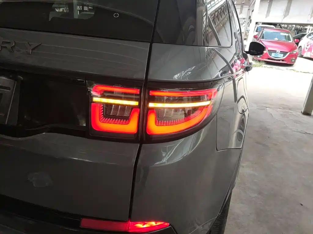 Land Rover Discovery Sport 2022 — фото 8
