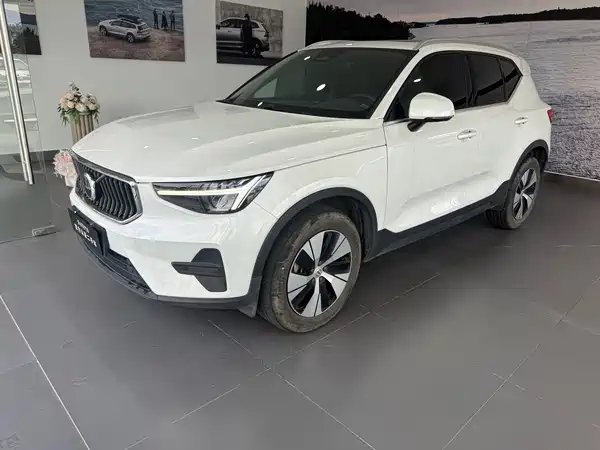 Volvo XC40 2024