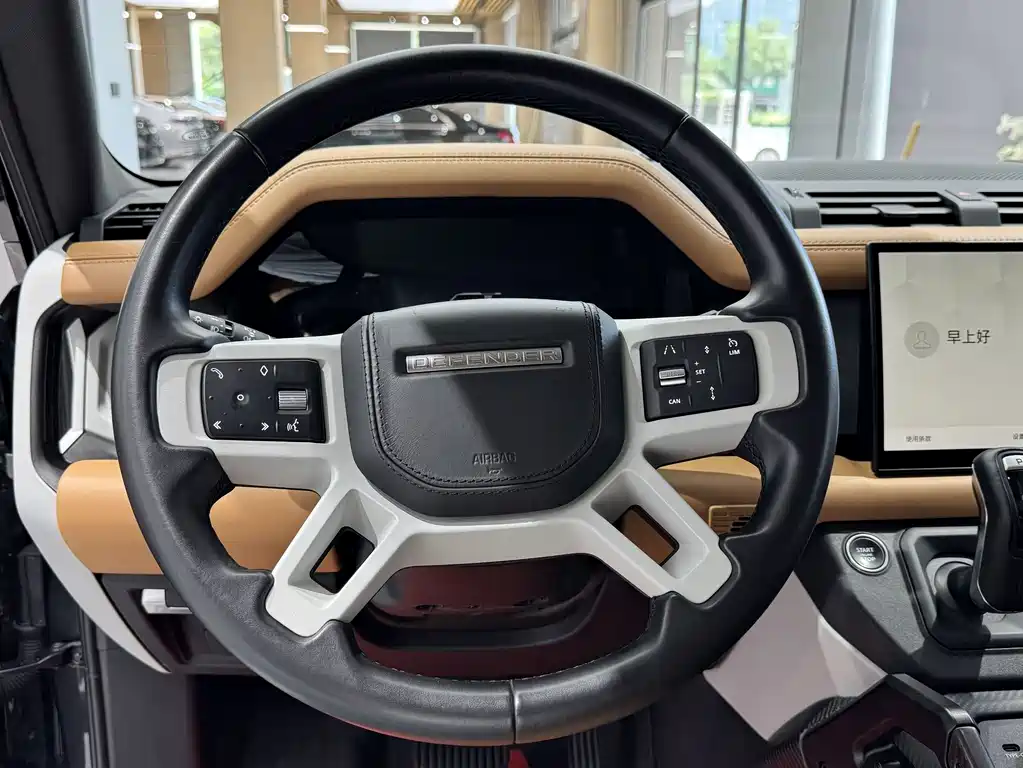 Land Rover Defender 2024 — фото 17