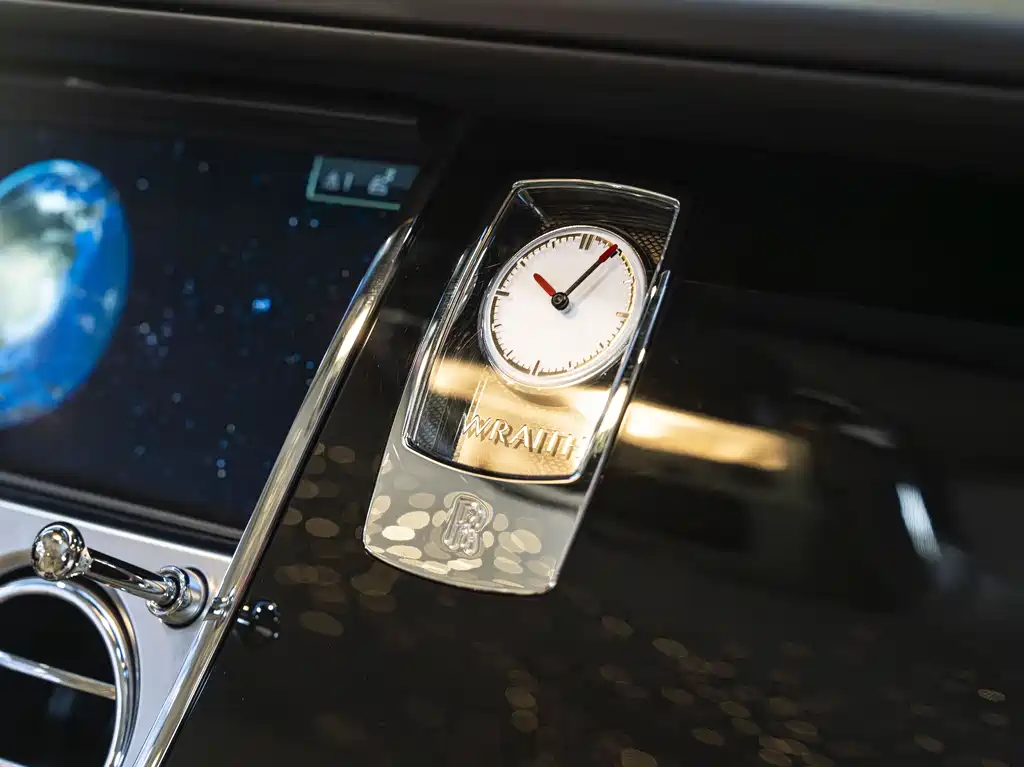 Rolls-Royce Wraith 2018 — фото 18