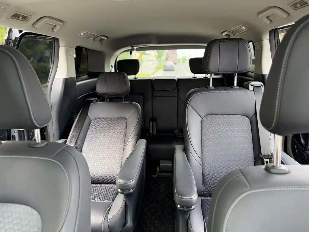 GAC Motor Trumpchi M8 2023 — фото 4