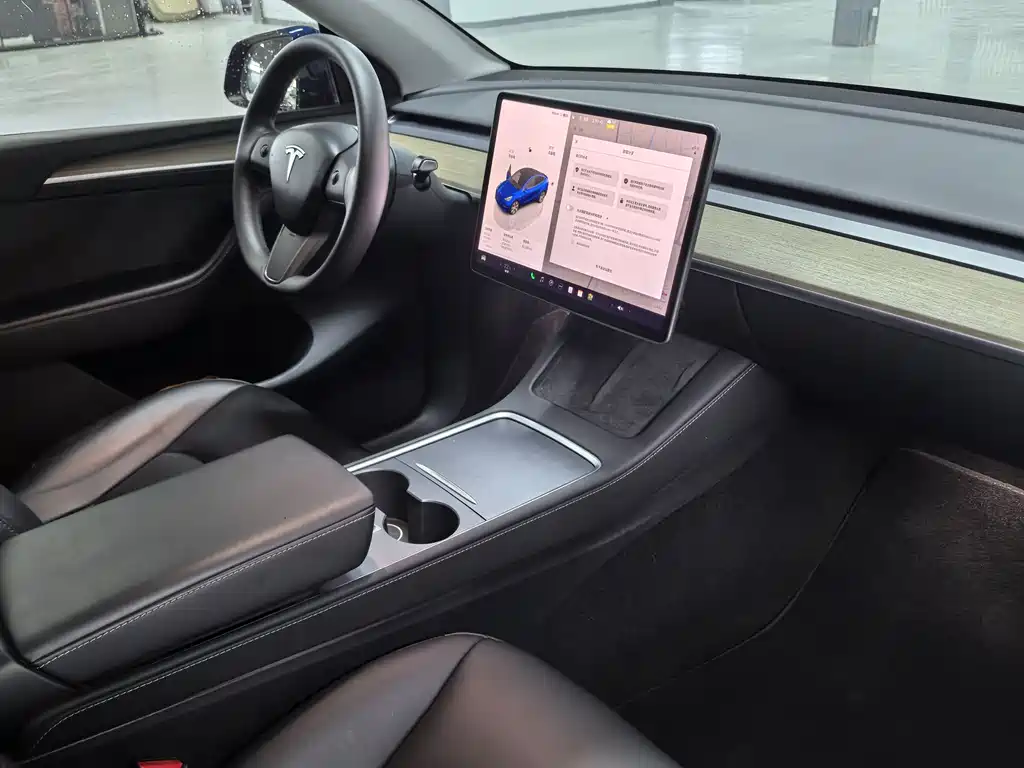 Tesla Model Y 2023 — фото 16