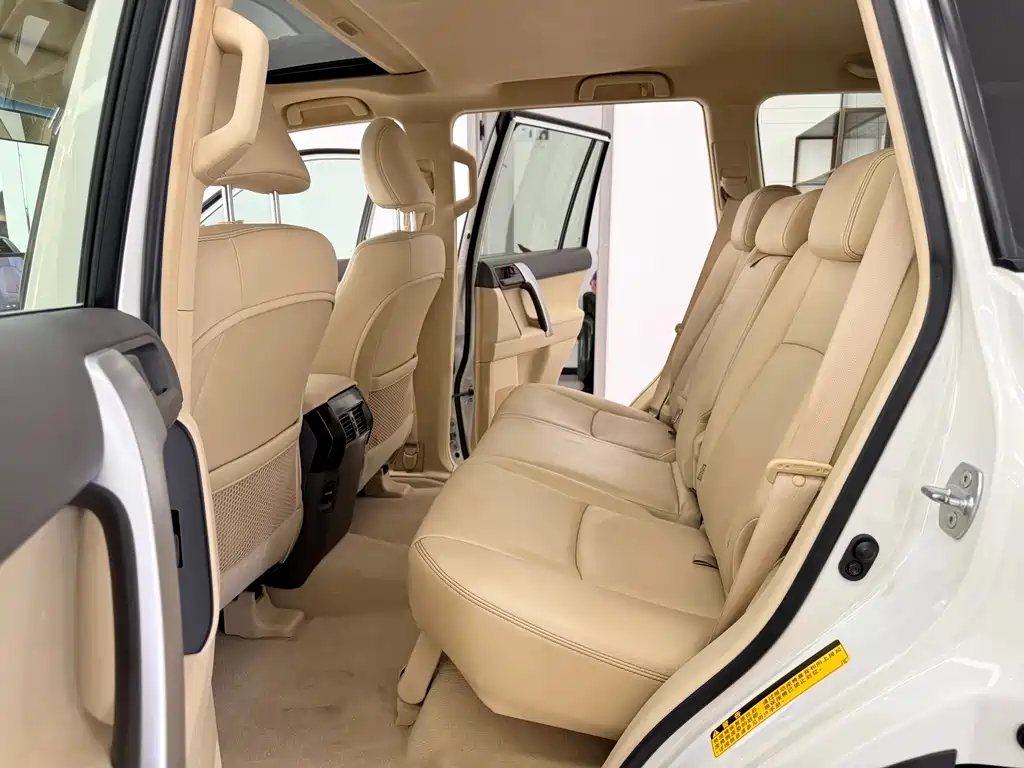 Toyota Prado 2016 — фото 12