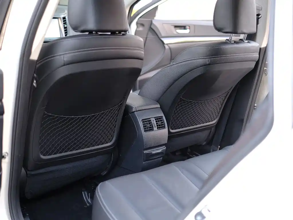 Subaru Outback 2014 — фото 26