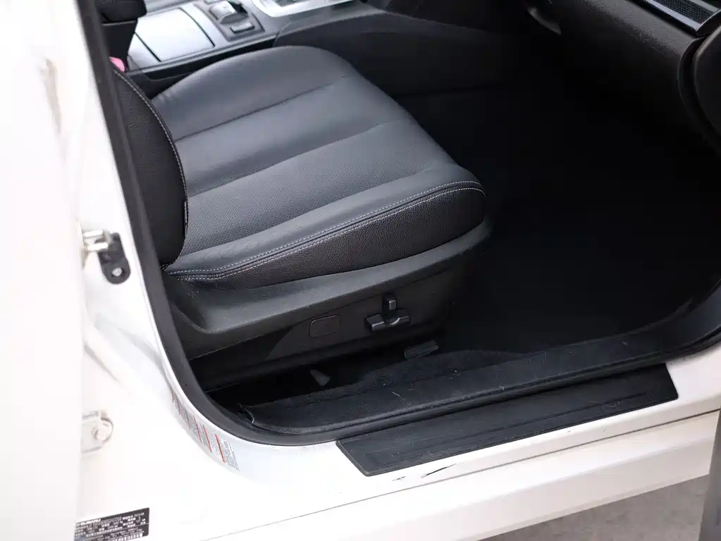 Subaru Outback 2014 — фото 29