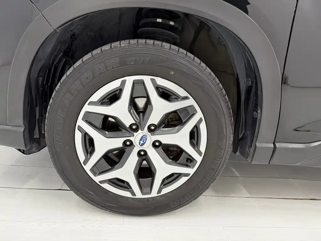 Subaru Forester 2022 — фото 23