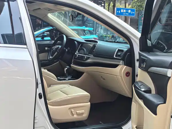 Toyota Highlander 2017