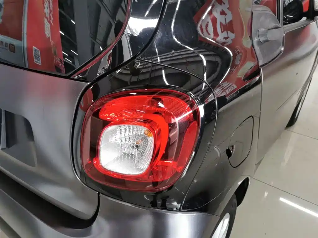 smart Fortwo 2018 — фото 8