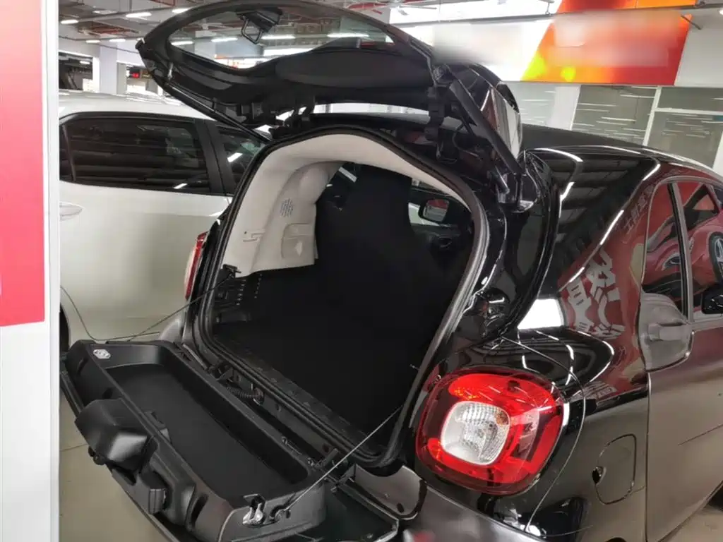 smart Fortwo 2018 — фото 19