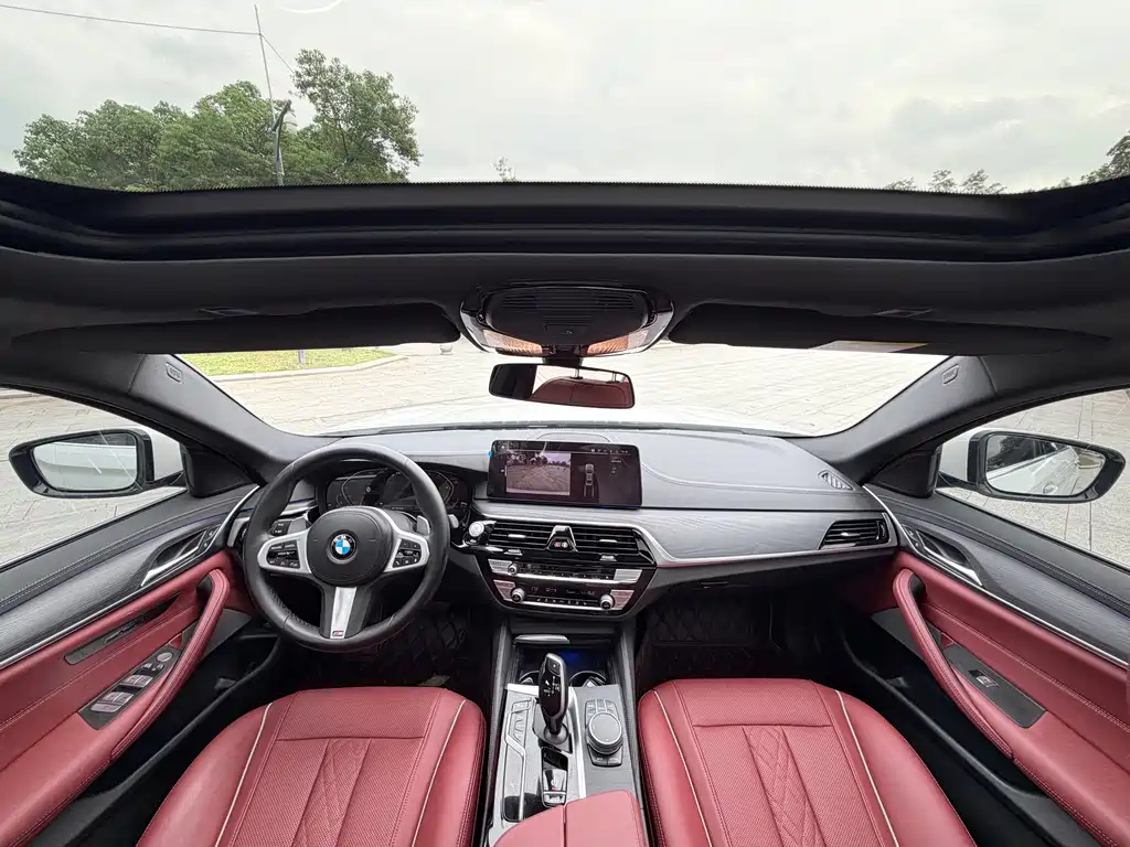 BMW 5 Series 2022 — фото 14