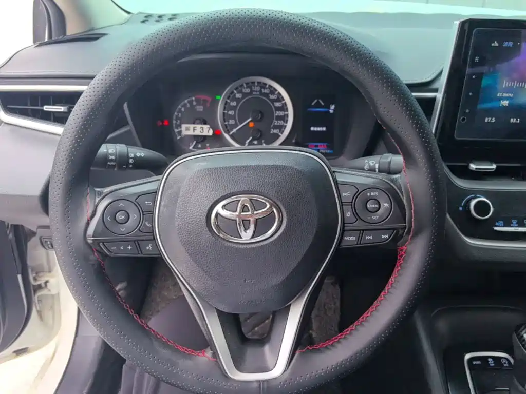 Toyota Corolla 2020 — фото 11