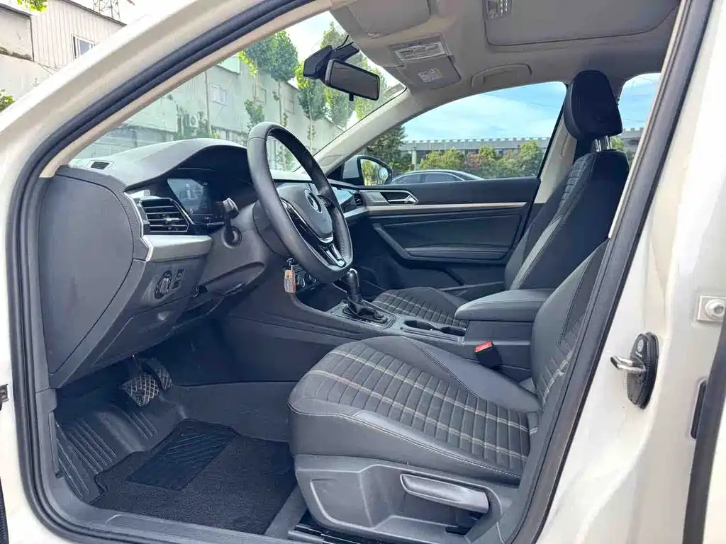 Volkswagen Lavida 2022