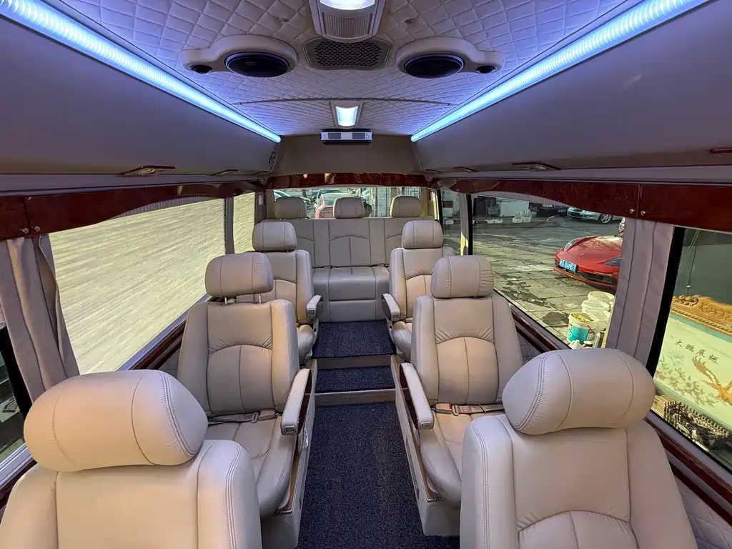 Toyota Coaster 2012 — фото 17
